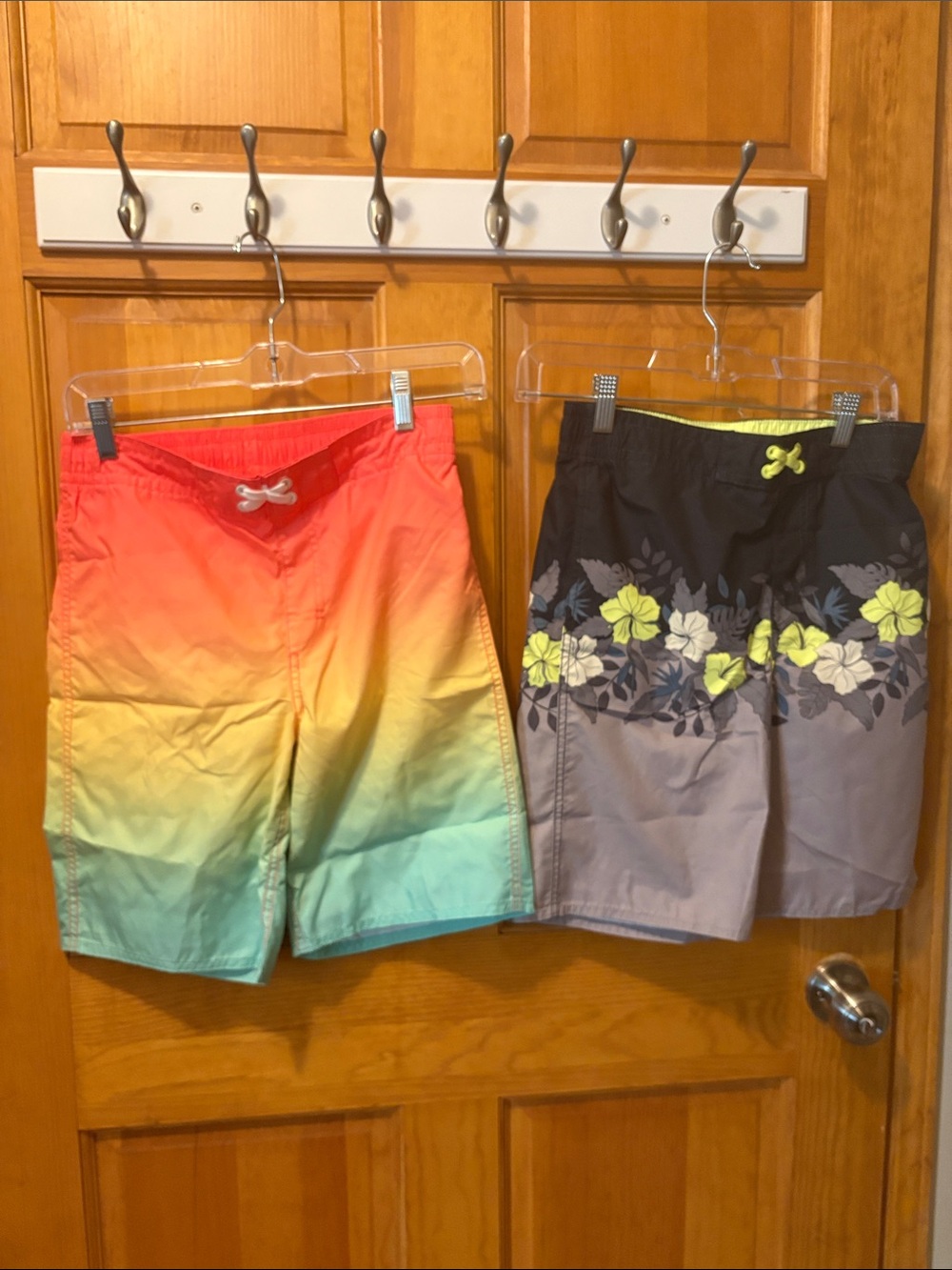 Set of 2.Old Navy Boys Rainbow Ombre Swim Trunks & Floral Black Gray Swim Trunks